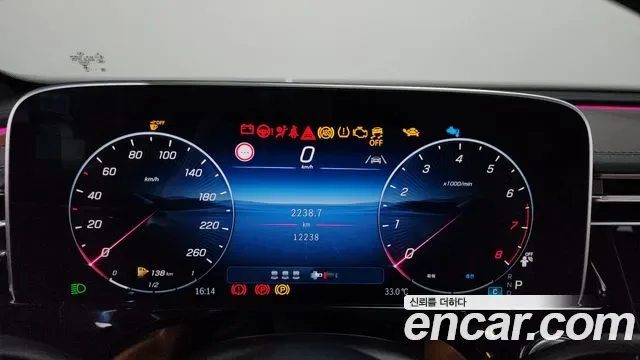 Mercedes-Benz E-Class E300 4MATIC AMG Line, миниатюра 3