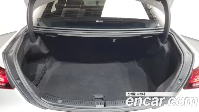 Mercedes-Benz E-Class E350 4MATIC, миниатюра 4