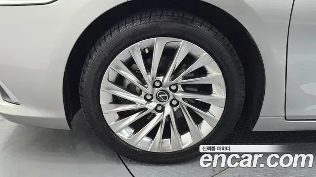 Lexus ES, миниатюра 11