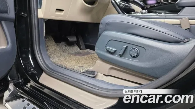 Kia Carnival бензин 9 мест ( ), миниатюра 3