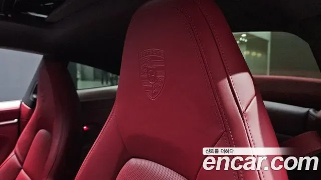 Porsche 911 4 GTS, миниатюра 6