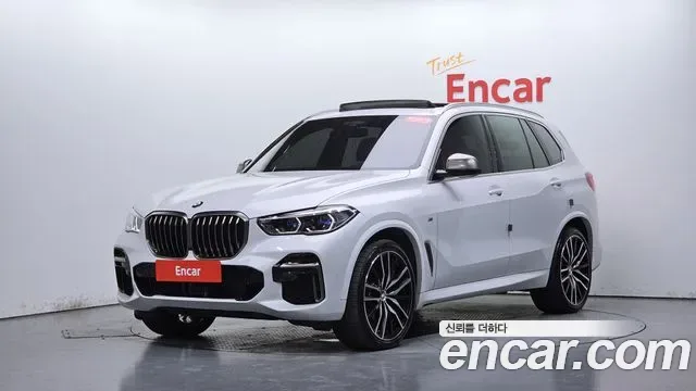 BMW X5 M50i