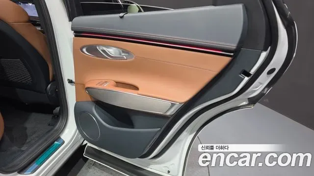 Genesis GV70 2.5T бензин AWD ( ), миниатюра 30