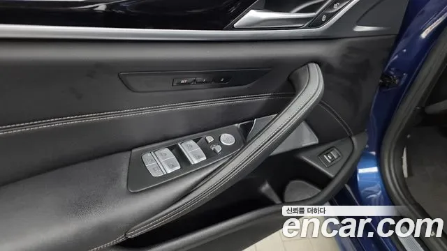 BMW 5 (G30) M550i xDrive, миниатюра 11