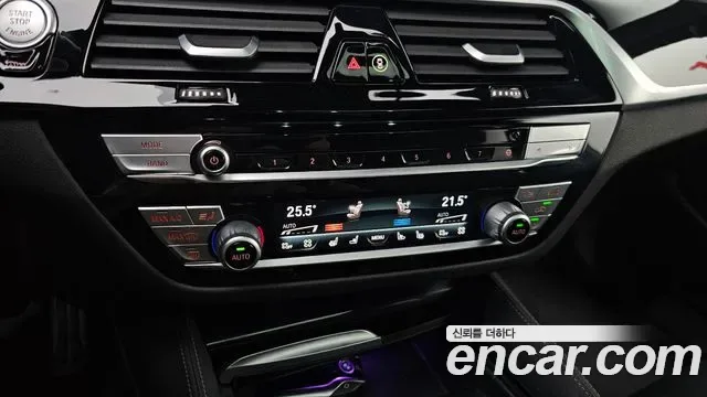 BMW 5 (G30) 520d xDrive M, миниатюра 16