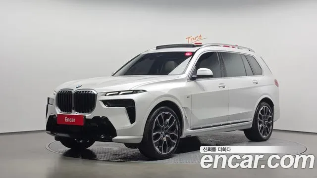 BMW X7 xDrive 40i M 7 мест
