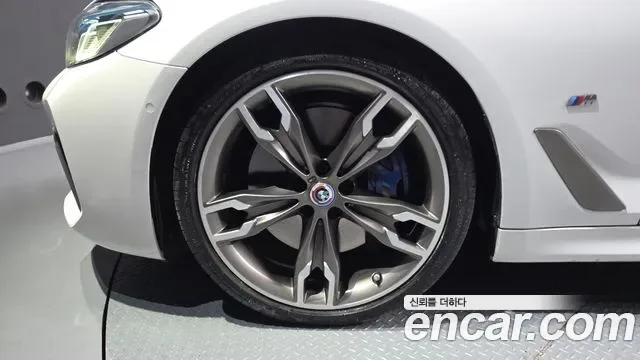 BMW 5 (G30) M550i xDrive, миниатюра 25