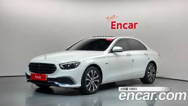 Mercedes-Benz E-Class E300e 4MATIC