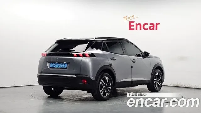 Peugeot E-2008 EV GT, миниатюра 7