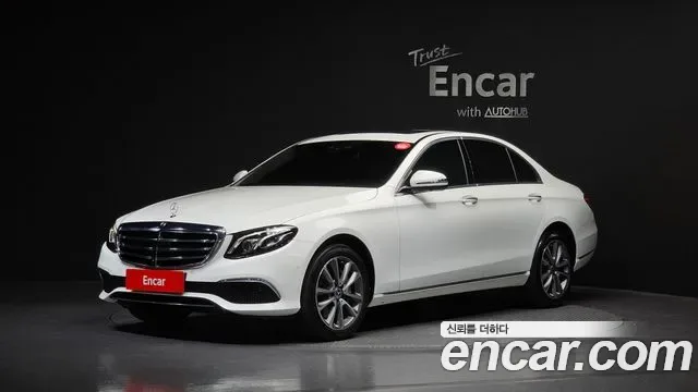 Mercedes-Benz E-Class E300 4MATIC, миниатюра 7