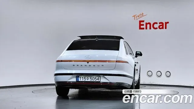 Hyundai Grandeur Calligraphy, миниатюра 6