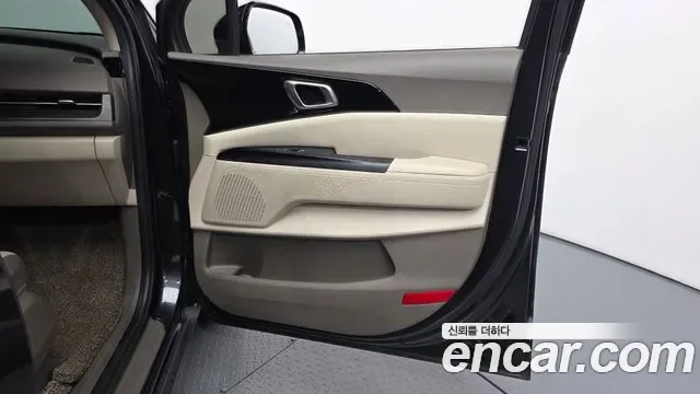 Kia Carnival дизель 9 мест Prestige, миниатюра 9