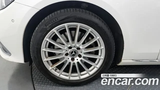 Mercedes-Benz E-Class E250, миниатюра 16