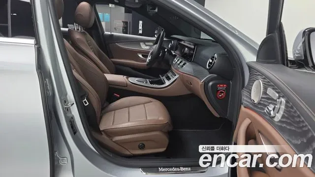Mercedes-Benz E-Class E350 4MATIC, миниатюра 12