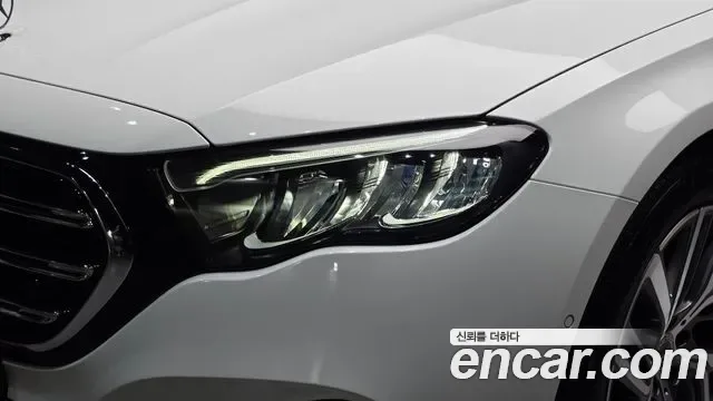 Mercedes-Benz E-Class E220d 4MATIC, миниатюра 12