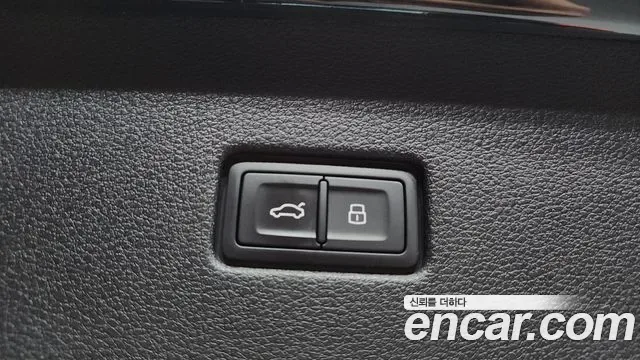 Audi Q8 55 TFSI Premium, миниатюра 4