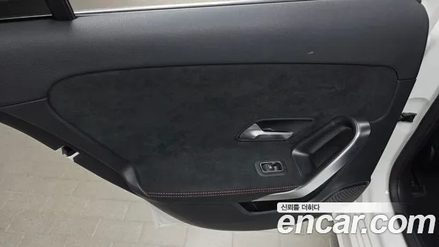 Mercedes-Benz A-Class A220, миниатюра 17