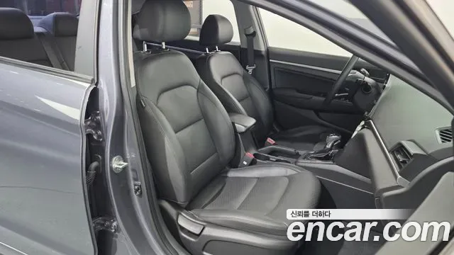 Hyundai Avante AD, миниатюра 3