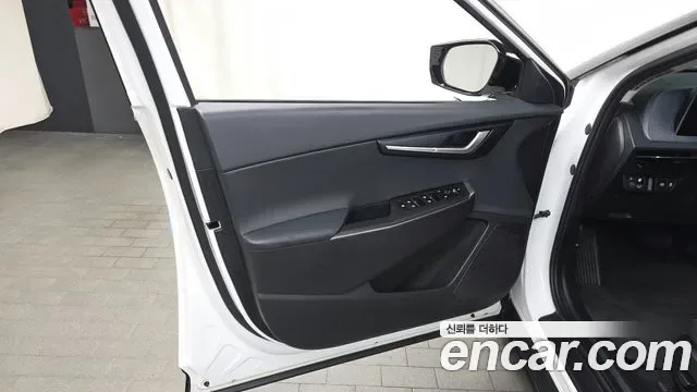 Kia EV6, миниатюра 8