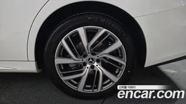 Mercedes-Benz E-Class E220d 4MATIC, миниатюра 15