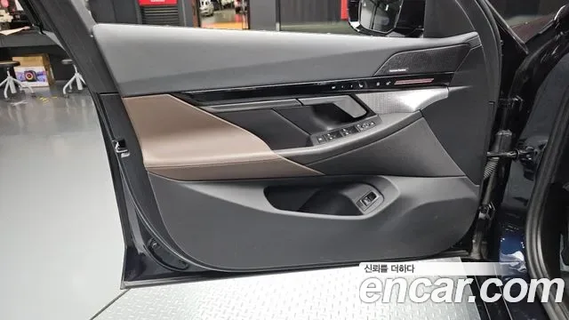 BMW 5 (G60) 520i M, миниатюра 26