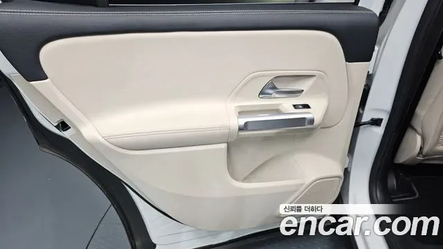 Mercedes-Benz GLB GLB200 d, миниатюра 18