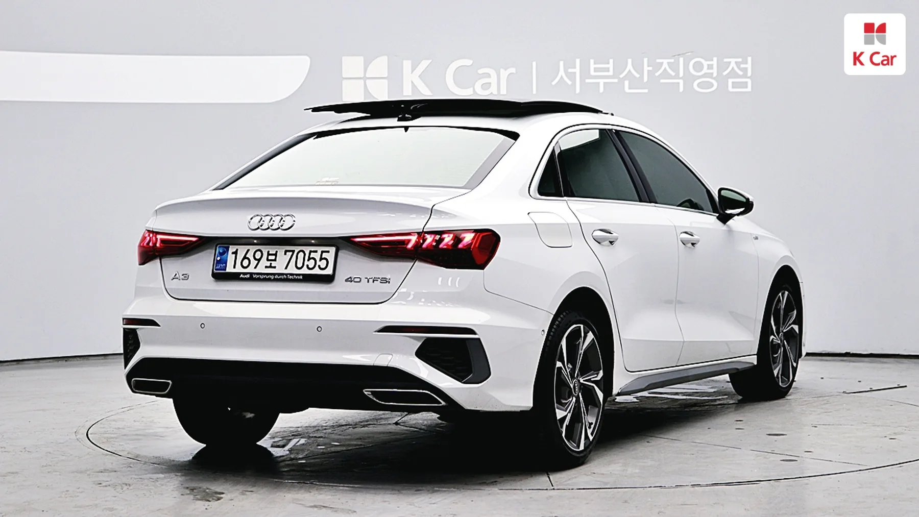 Audi A3 бензин 2WD 40 TFSI Premium, миниатюра 3