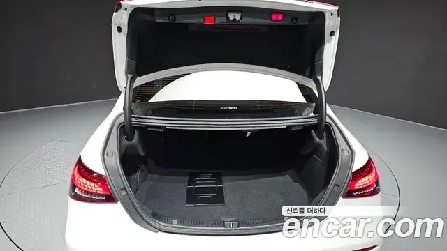 Mercedes-Benz E-Class E220d 4MATIC AMG Line, миниатюра 9