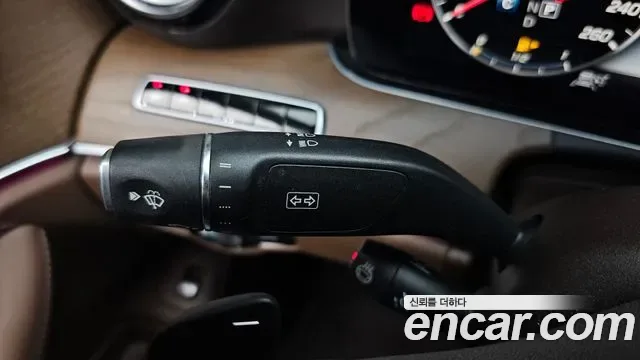 Mercedes-Benz E-Class E300 4MATIC, миниатюра 20