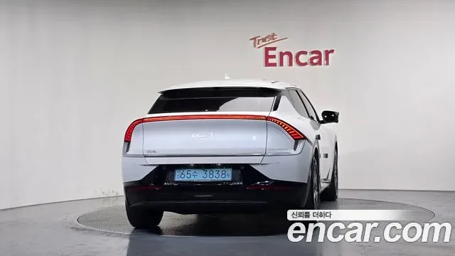 Kia EV6, миниатюра 8