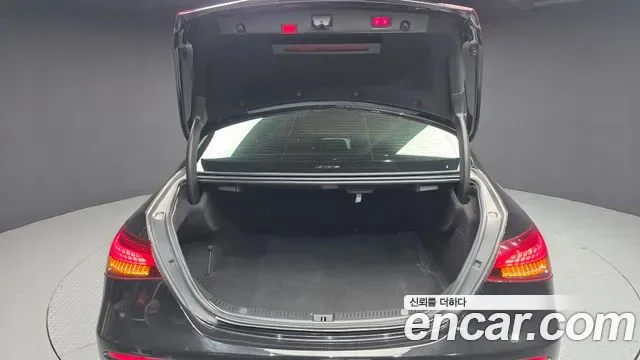 Mercedes-Benz E-Class E220d 4MATIC AMG Line, миниатюра 19