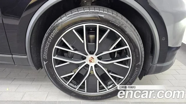 Porsche EV, миниатюра 21
