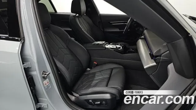 BMW 5 (G60) 520i M, миниатюра 17