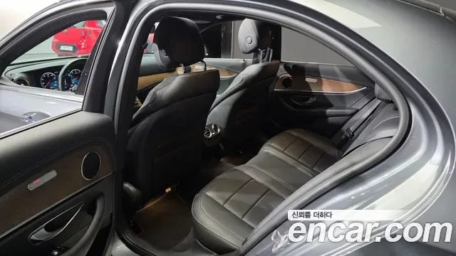 Mercedes-Benz E-Class E250, миниатюра 8