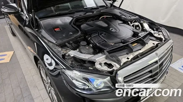 Mercedes-Benz E-Class E450 4MATIC, миниатюра 12