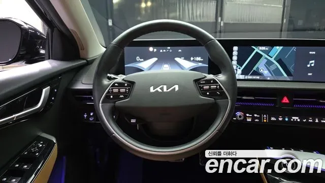 Kia EV6, миниатюра 3