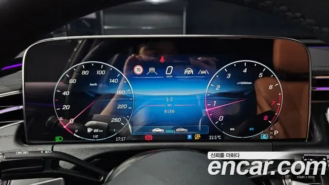 Mercedes-Benz E-Class E200, миниатюра 11