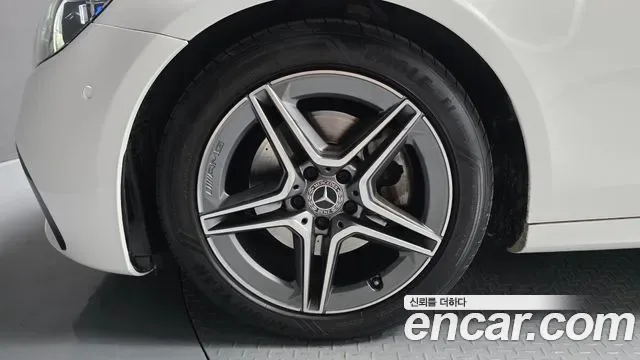 Mercedes-Benz E-Class E250 AMG Line, миниатюра 9