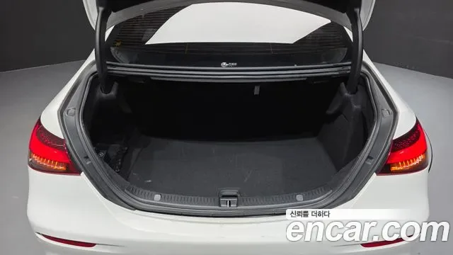 Mercedes-Benz E-Class E250 AMG Line, миниатюра 7