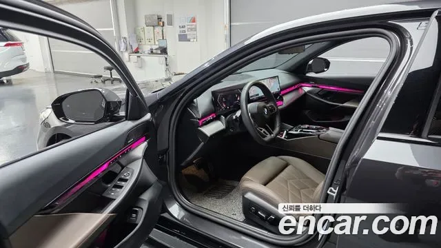 BMW 5 (G60) 520i M, миниатюра 12