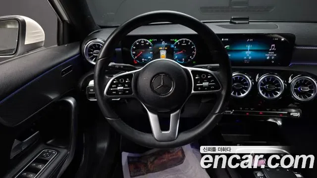 Mercedes-Benz A-Class A220, миниатюра 28