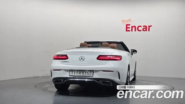 Mercedes-Benz E-Class E220d, миниатюра 12