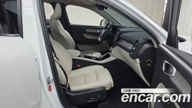 Volvo XC40 B4, миниатюра 19