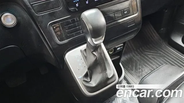 Hyundai Staria L3.5 15 мест, миниатюра 4