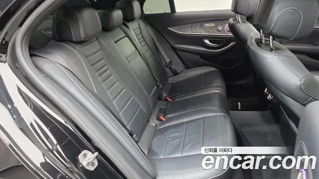 Mercedes-Benz E-Class E350 4MATIC AMG Line, миниатюра 3