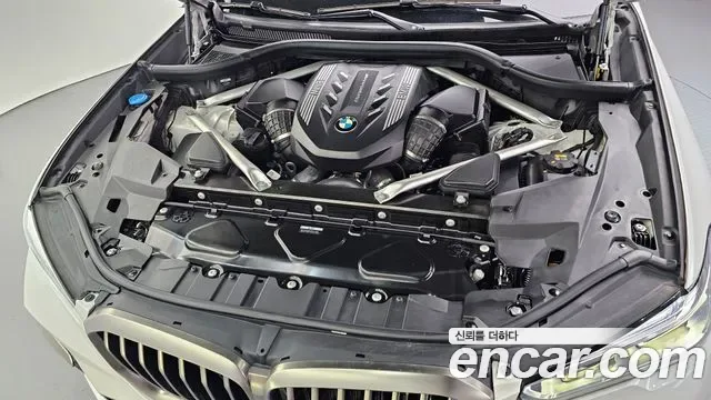 BMW X5 M50i, миниатюра 12