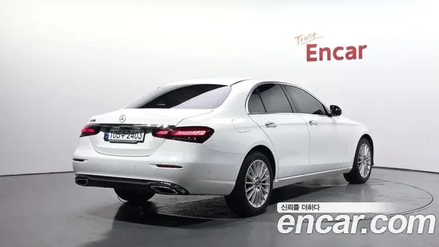 Mercedes-Benz E-Class E250, миниатюра 12