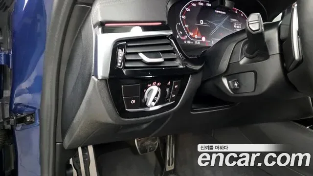 BMW 5 (G30) M550i xDrive, миниатюра 26