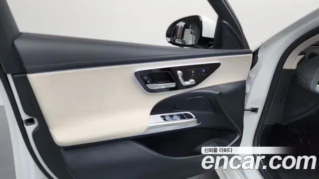 Mercedes-Benz E-Class E200, миниатюра 9