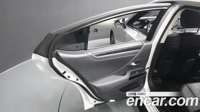 Lexus ES, миниатюра 11